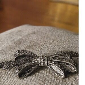 Marcasite Bow Brooch Silver-tone Vintage Cocktail Formal